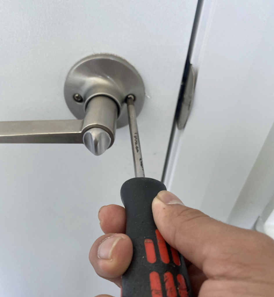 remove the old handle
