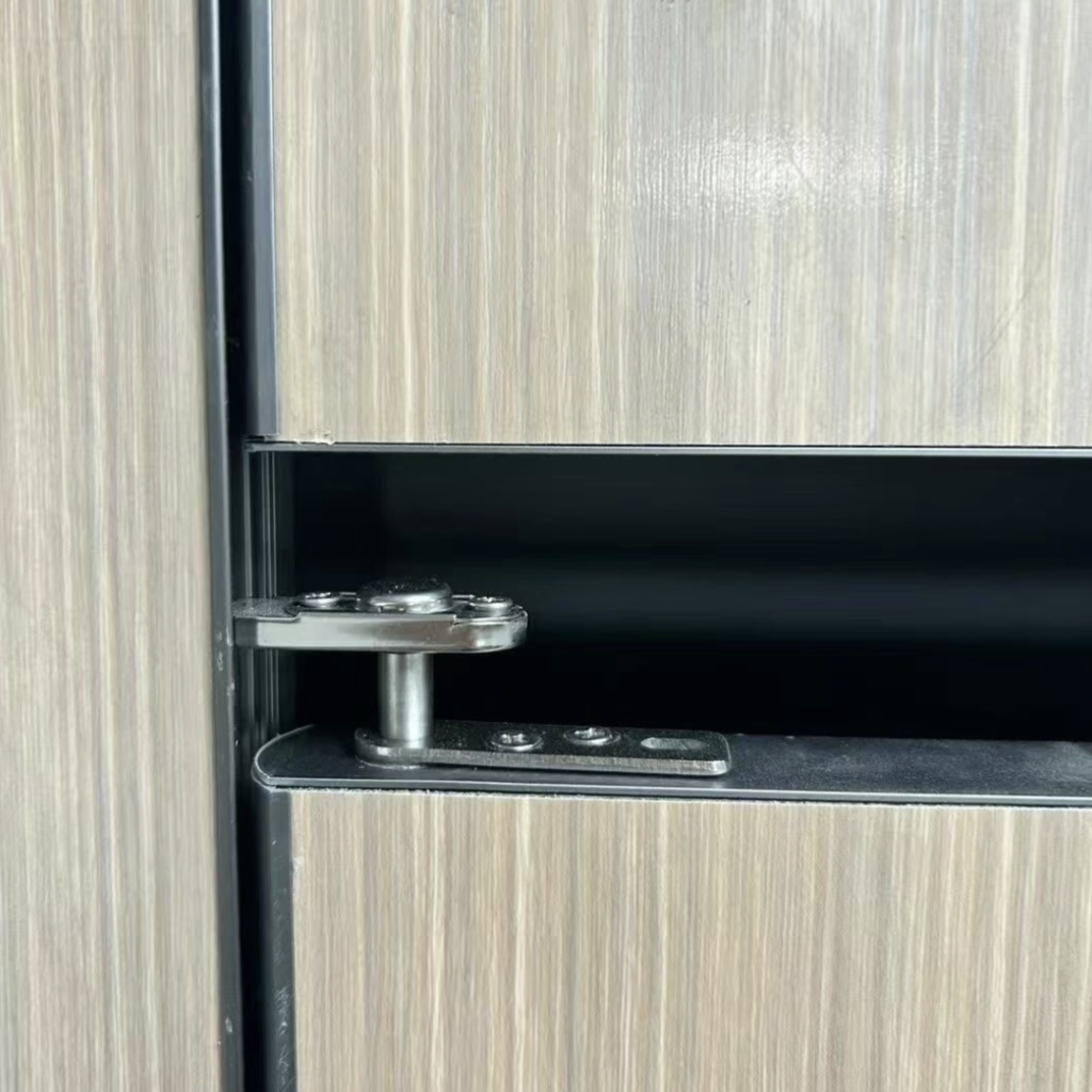 Top & Bottom Hinges