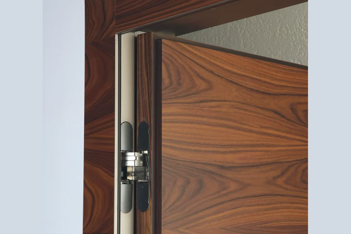 Accurate Hinge Load Capacity Specification alt with keywords