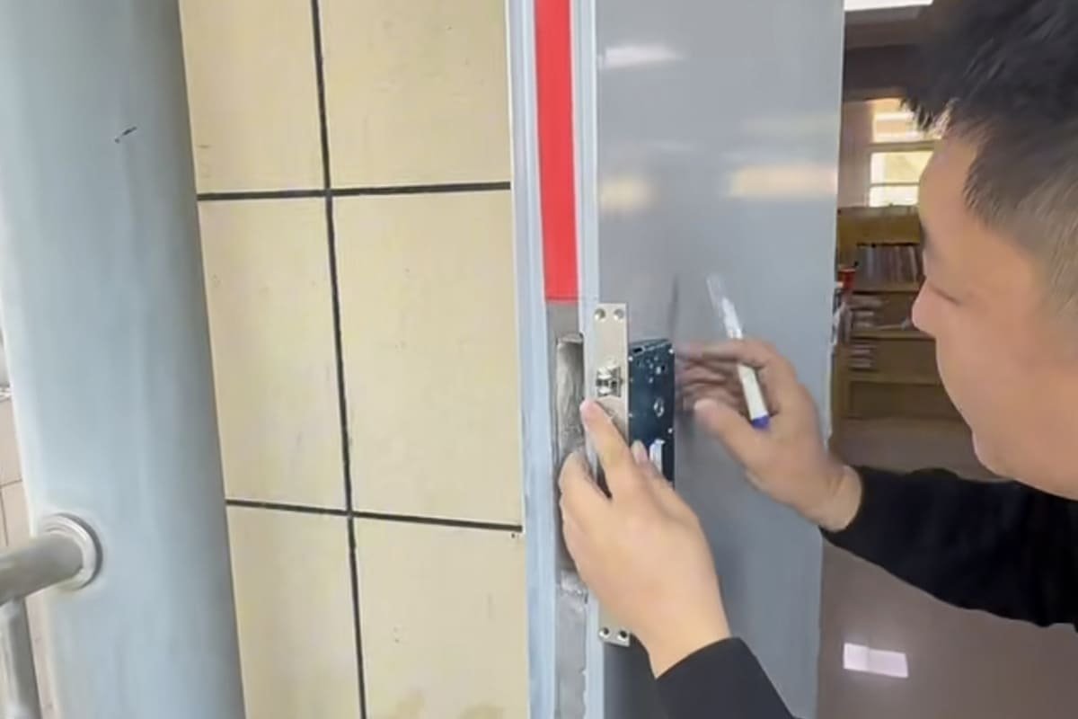 cutting mortise lock pocket for fire door cutting mortise lock pocket for fire door