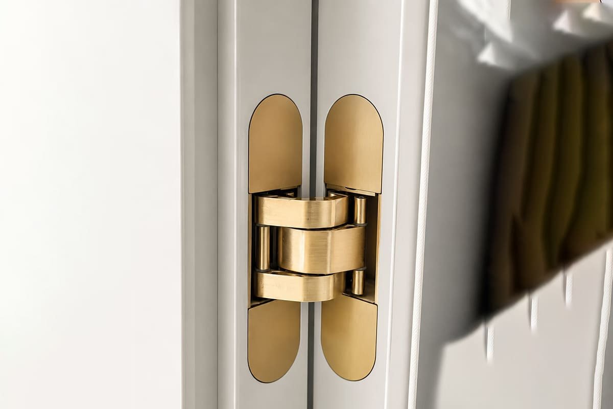 3D adjustable concealed hinge for 180 degree opening
