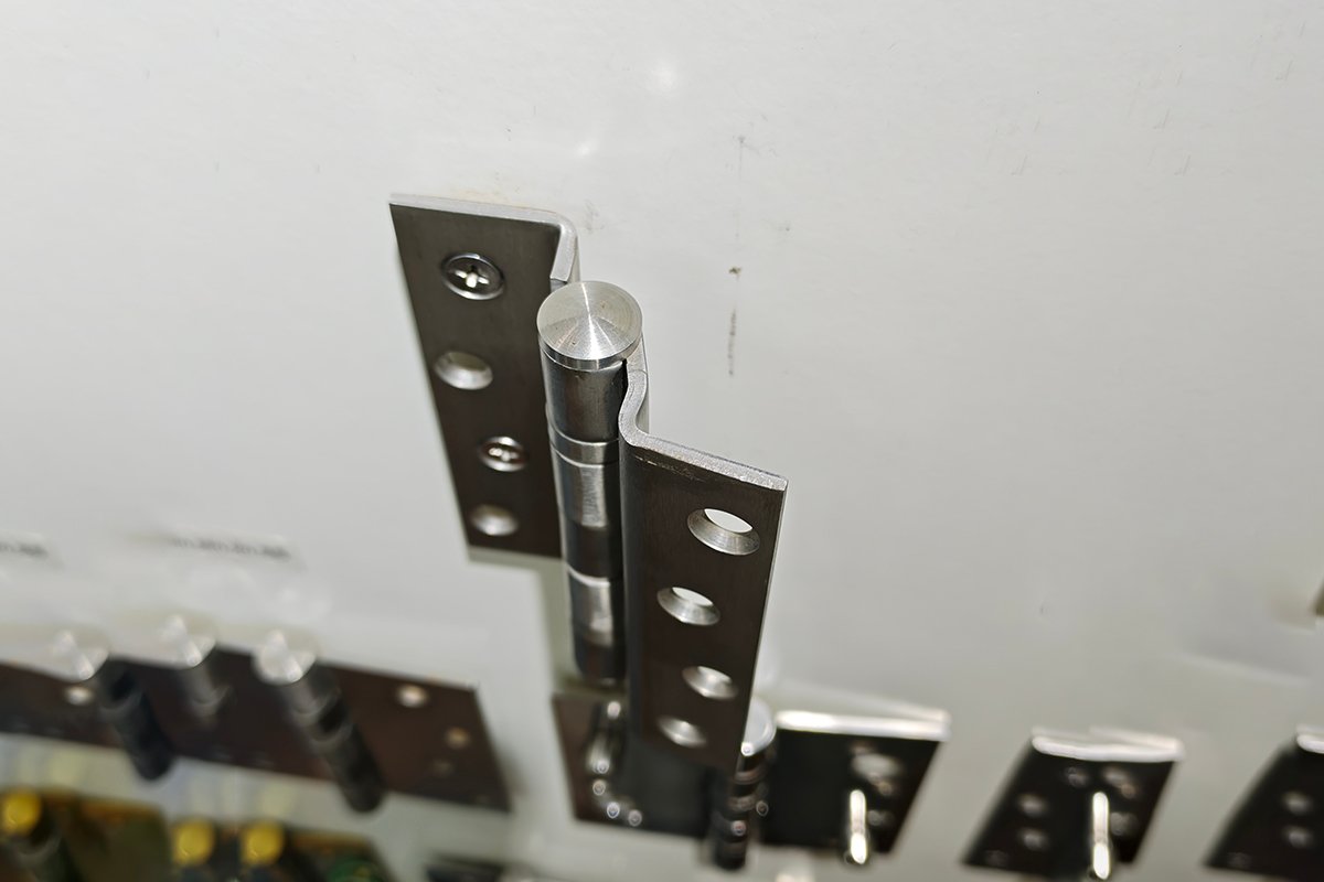Main types of offset hinges by installation method main types of offset hinges with mortise and surface mounting