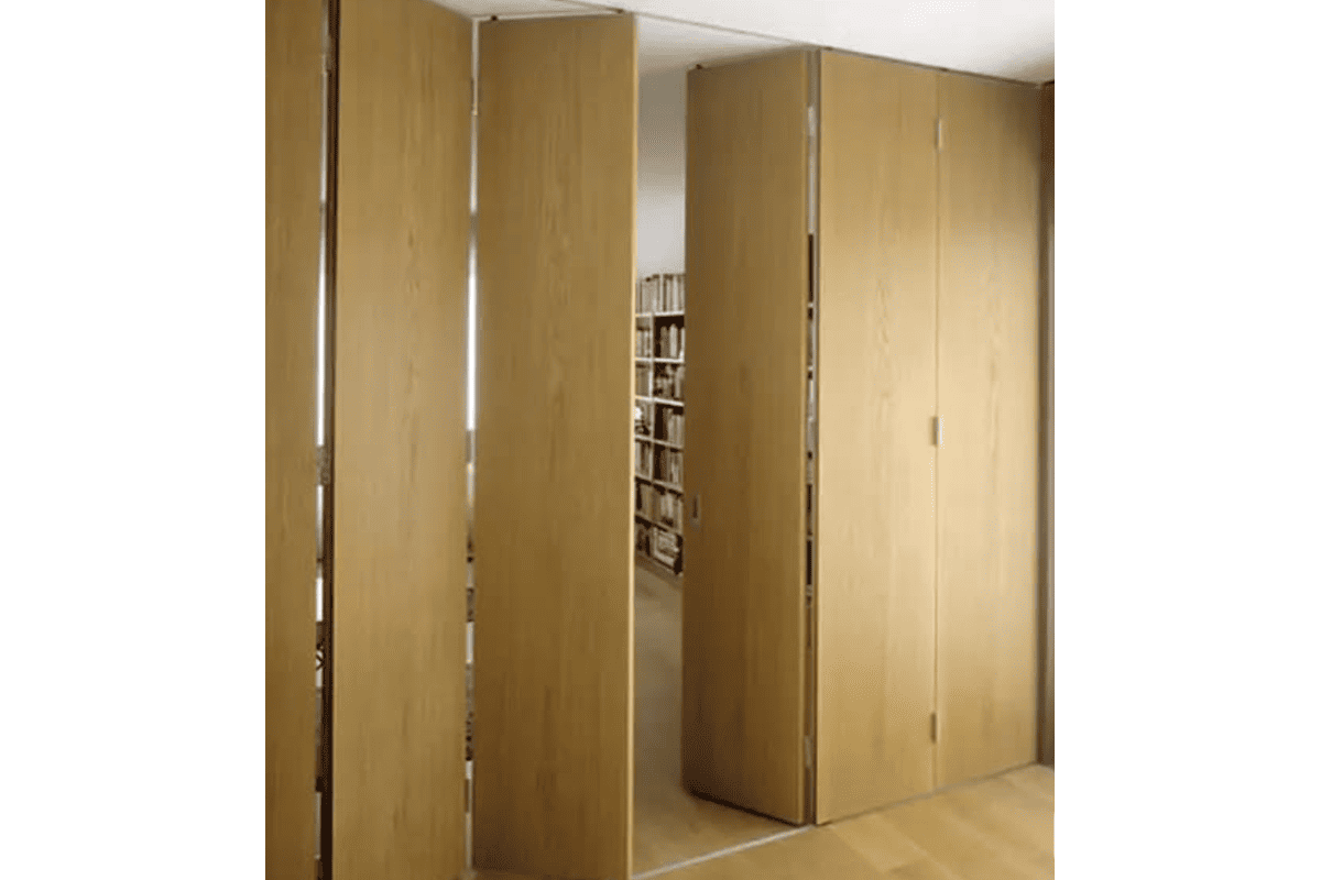 best bifold door hinges procurement comparison for B2B buyers