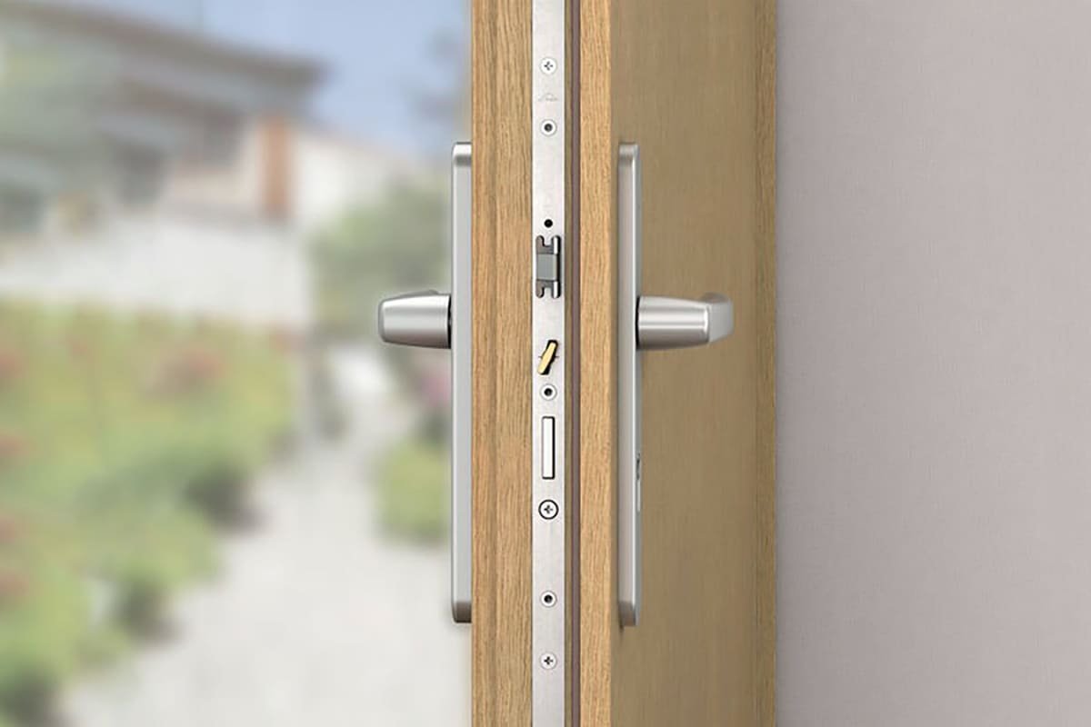 deadbolts for your front door on residential entrance door hardware