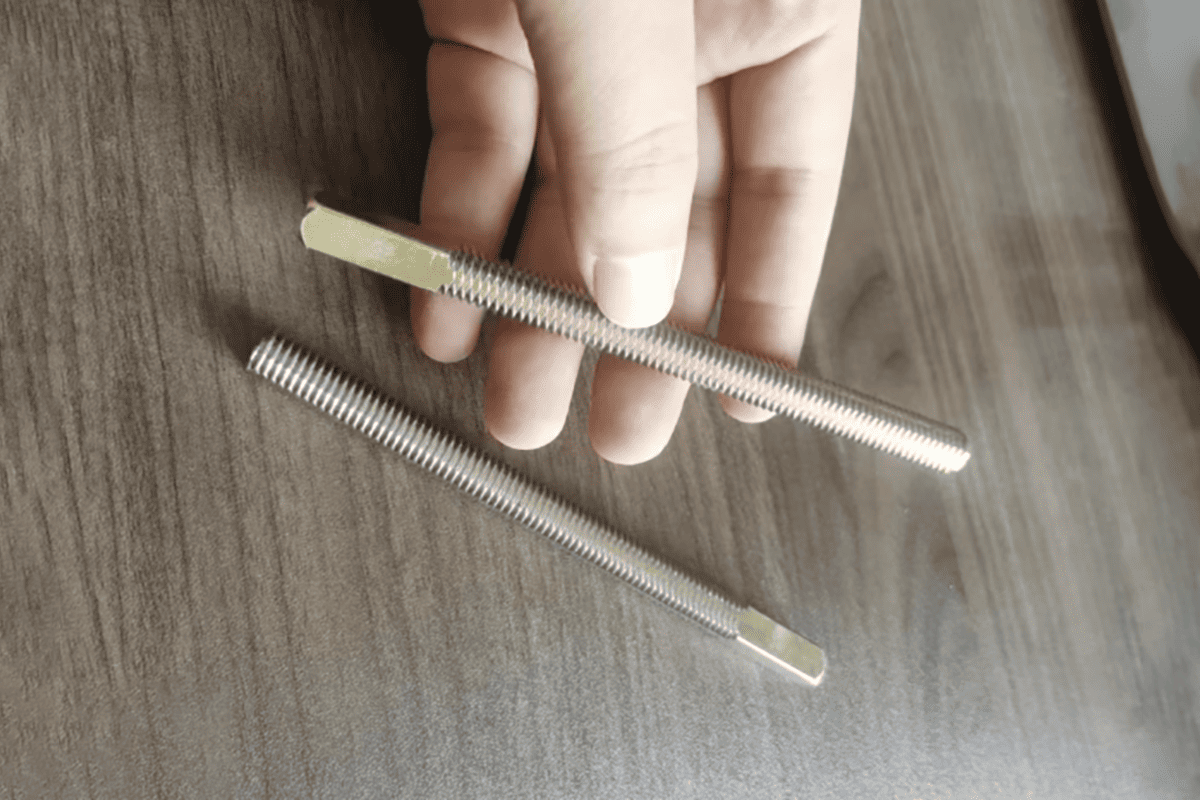 pre-slotted door handle spindles with grub screw fixing slot
