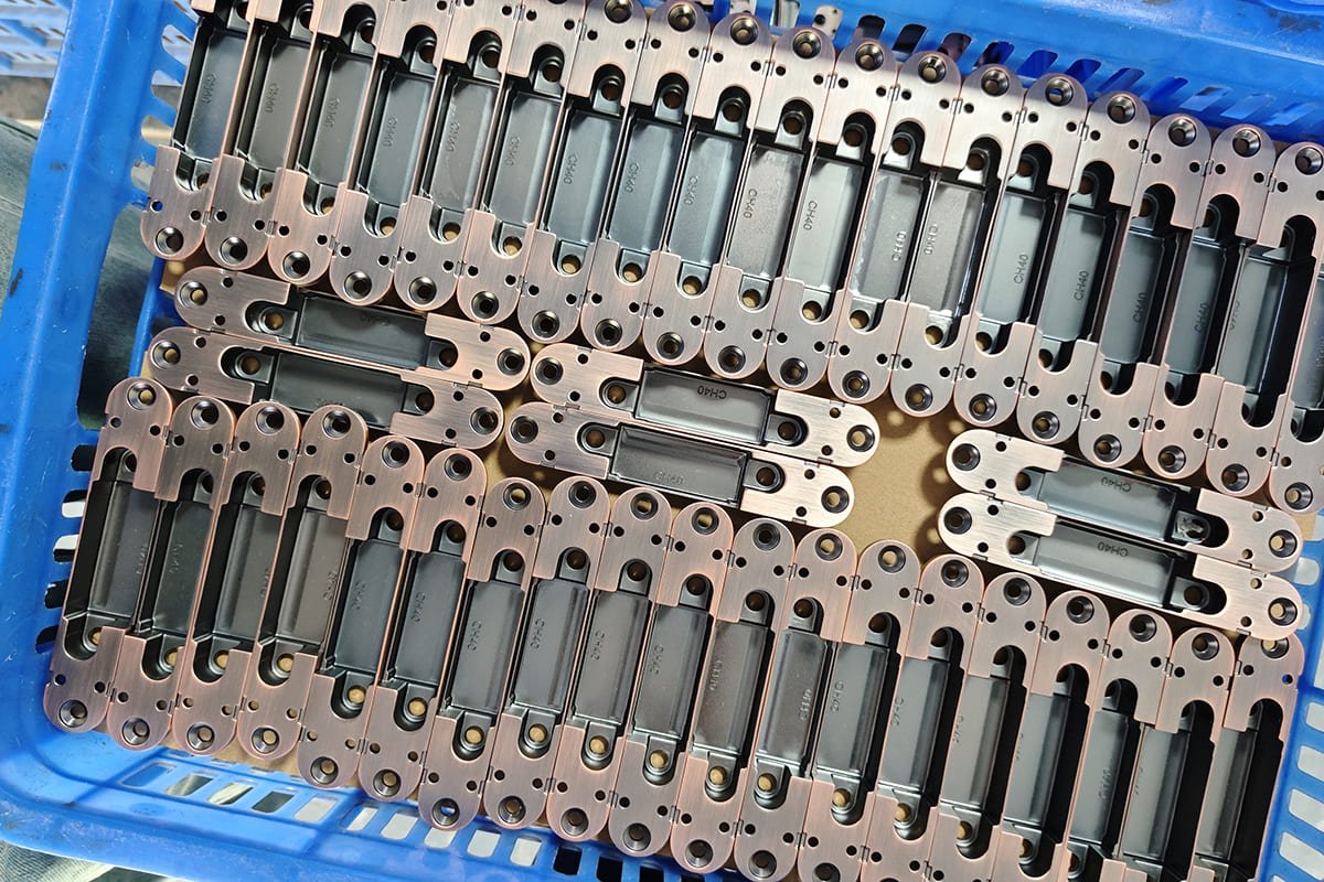 Vibratory polishing before concealed hinge electroplating vibratory polishing before electroplating concealed hinge surface